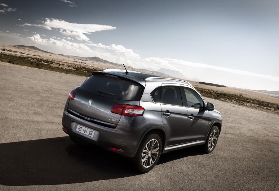  Peugeot 4008 2011 года  (фото 37 из 45)